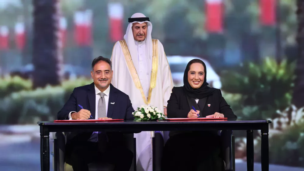 Agreement to Develop Madinat Khalifa
